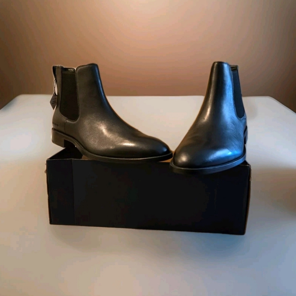 Cole Haan Black Leather Chelsea Boots - Water Resistant - Men - 9.5